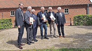 Ehrungen zum "Oll' Mai" (Gruppenfoto)